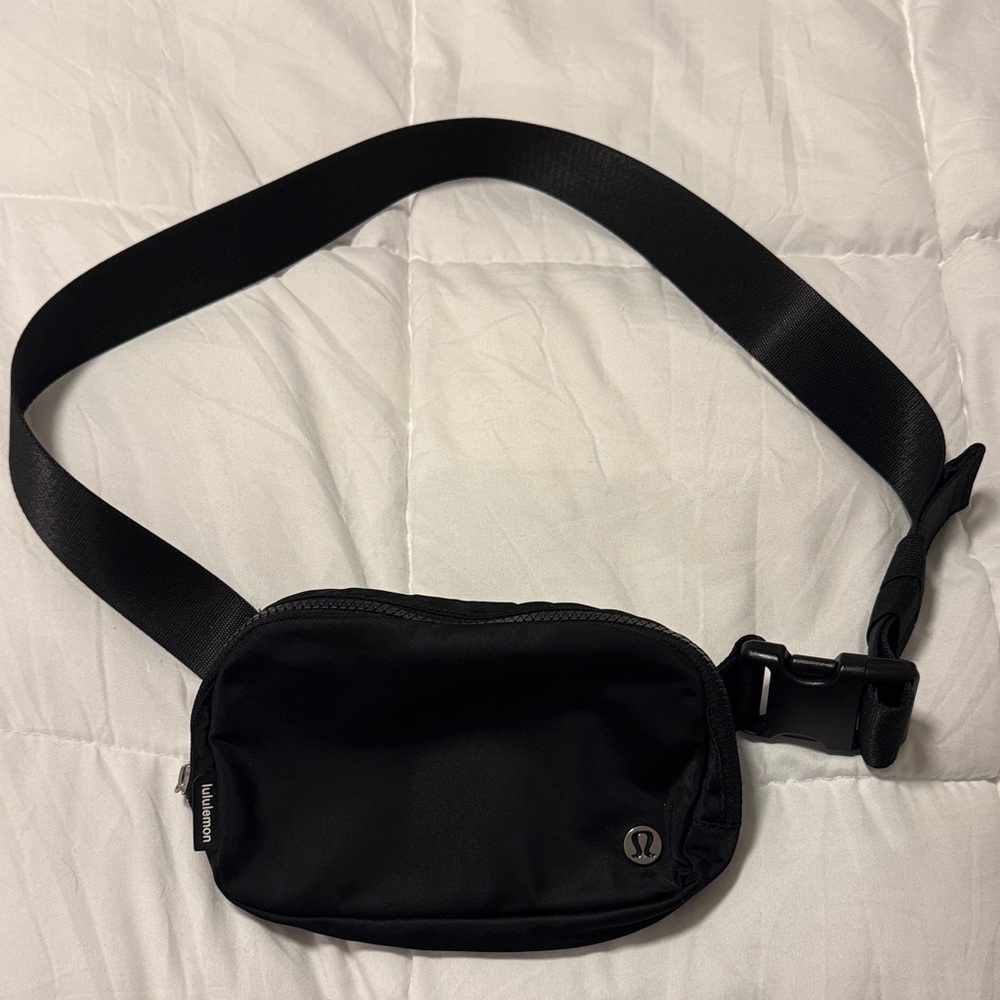 lululemon athletica Belt Bag